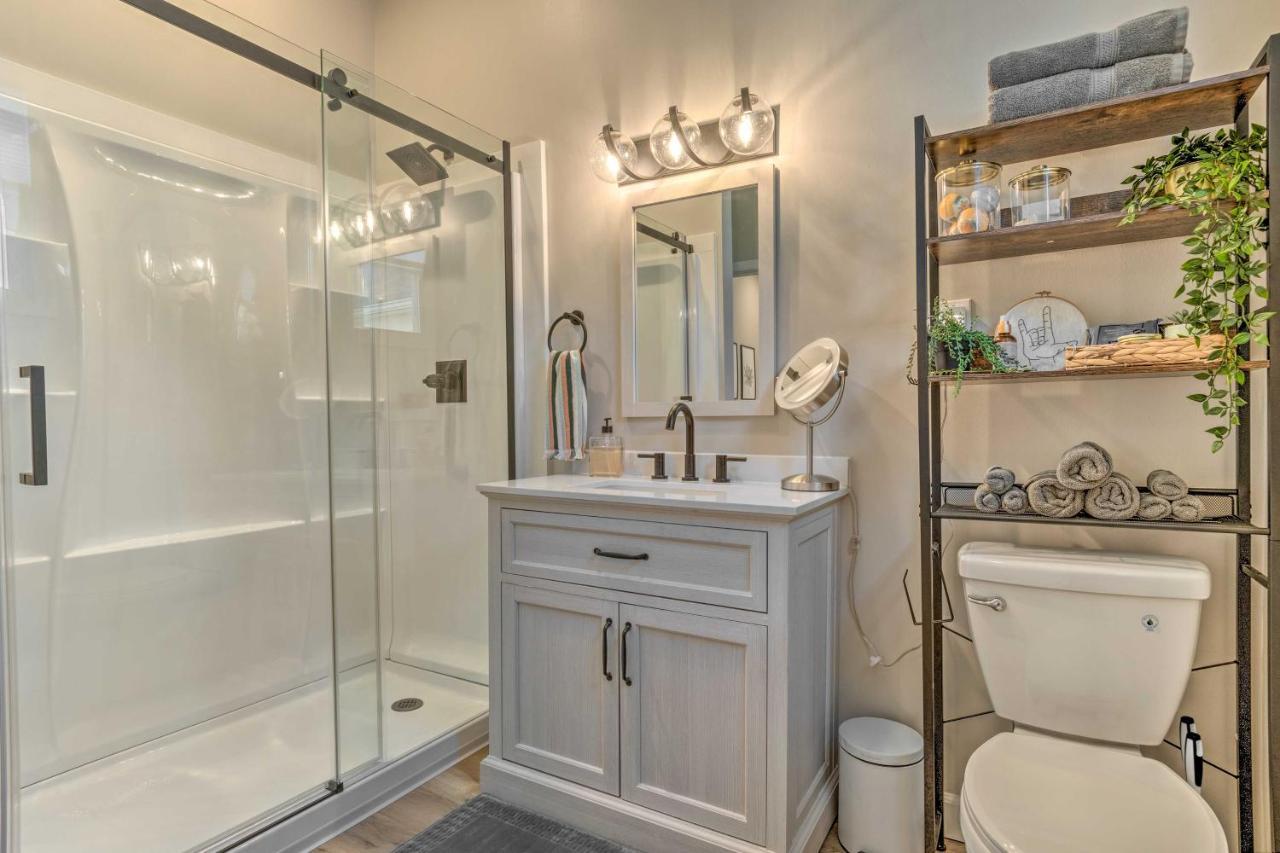 Quaint And Cozy Getaway With Yard! * Indianapolis