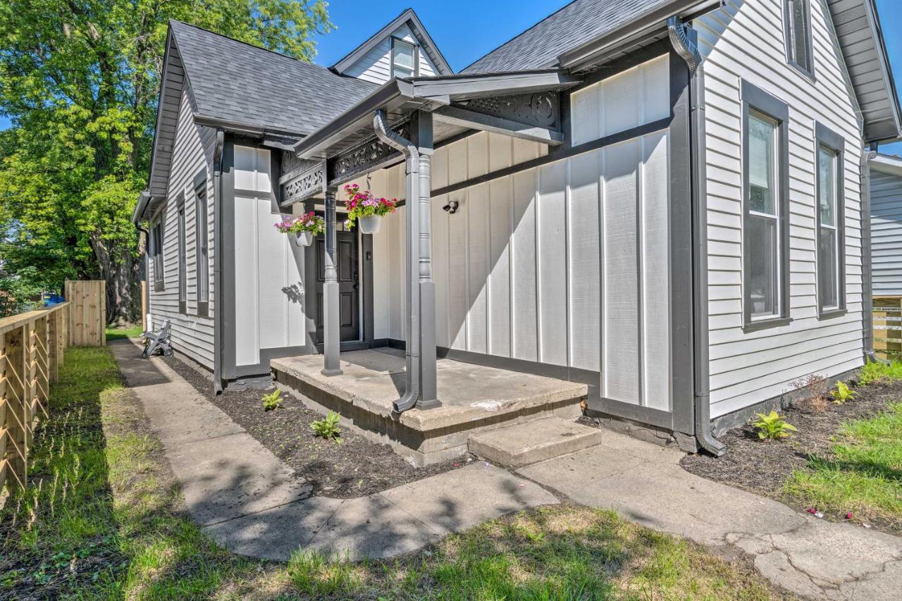 Holiday home Quaint And Cozy Getaway With Yard! *