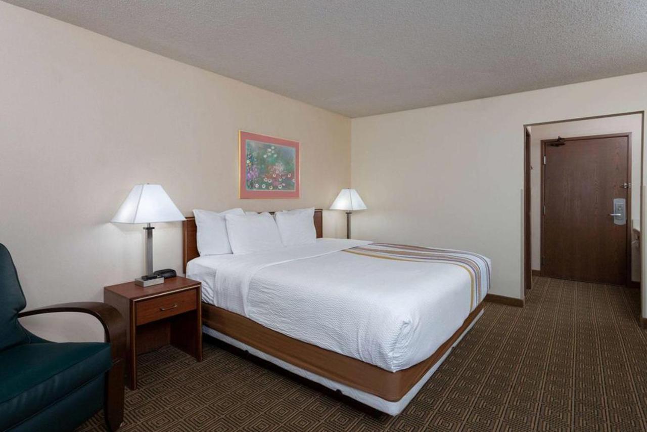 Norwood & Suites East Post Drive 2* Indianapolis