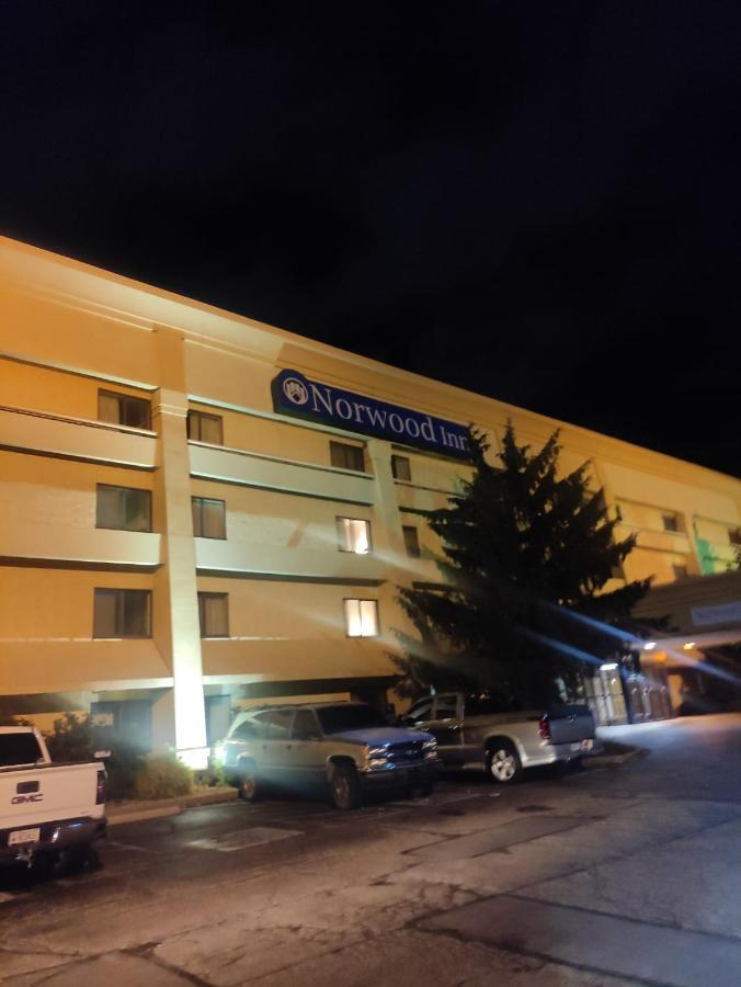 Norwood & Suites East Post Drive 2* Indianapolis
