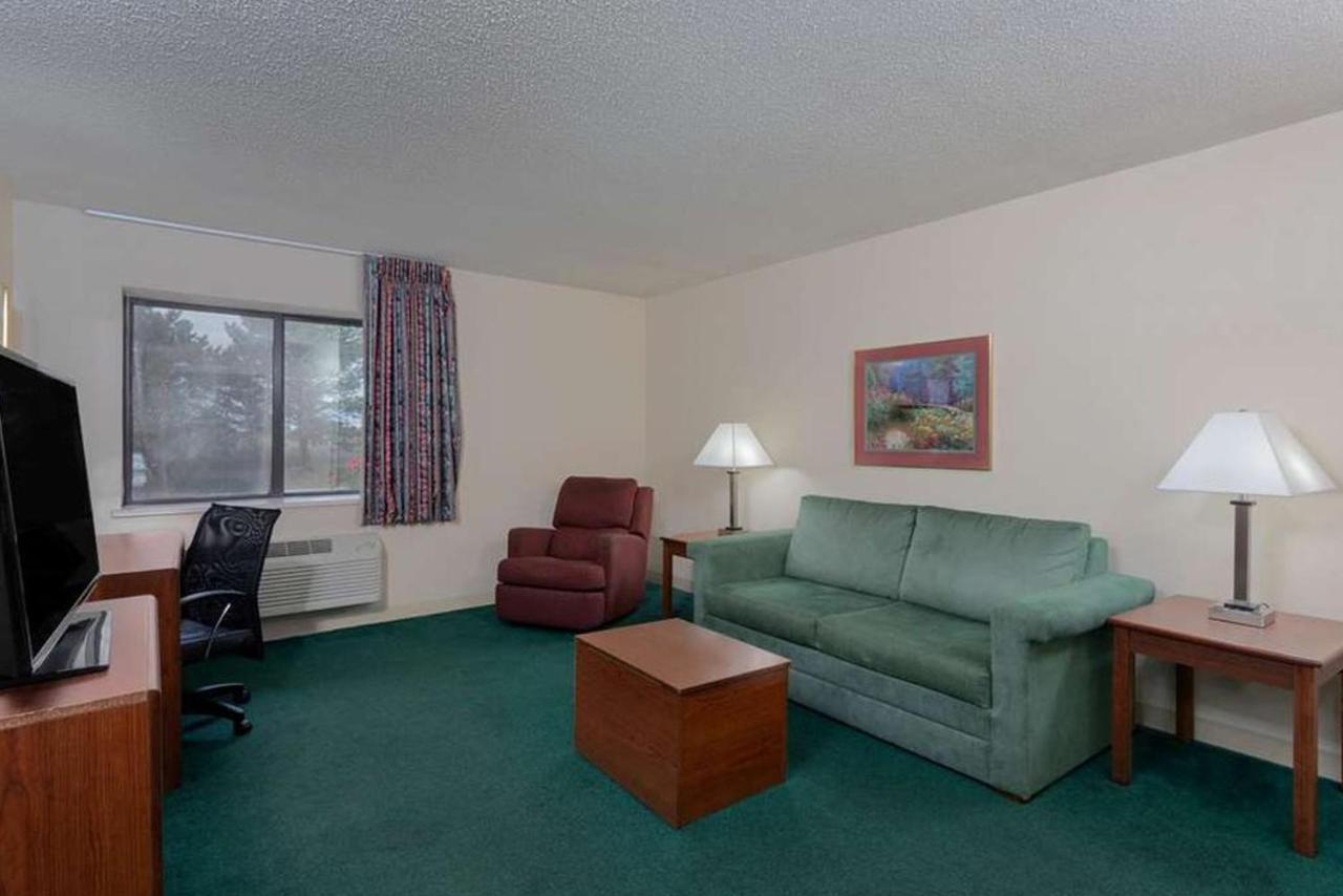 Norwood & Suites East Post Drive 2* Indianapolis