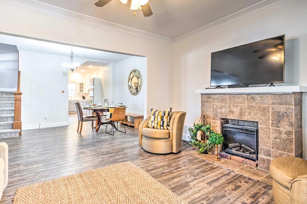 Cozy And Modern Indy House About 5 Mi To Downtown! Holiday home