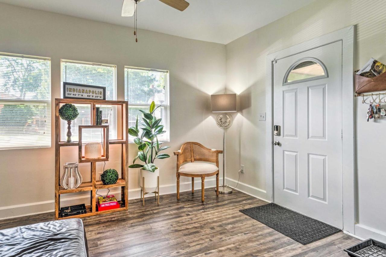 Cozy And Modern Indy House About 5 Mi To Downtown!