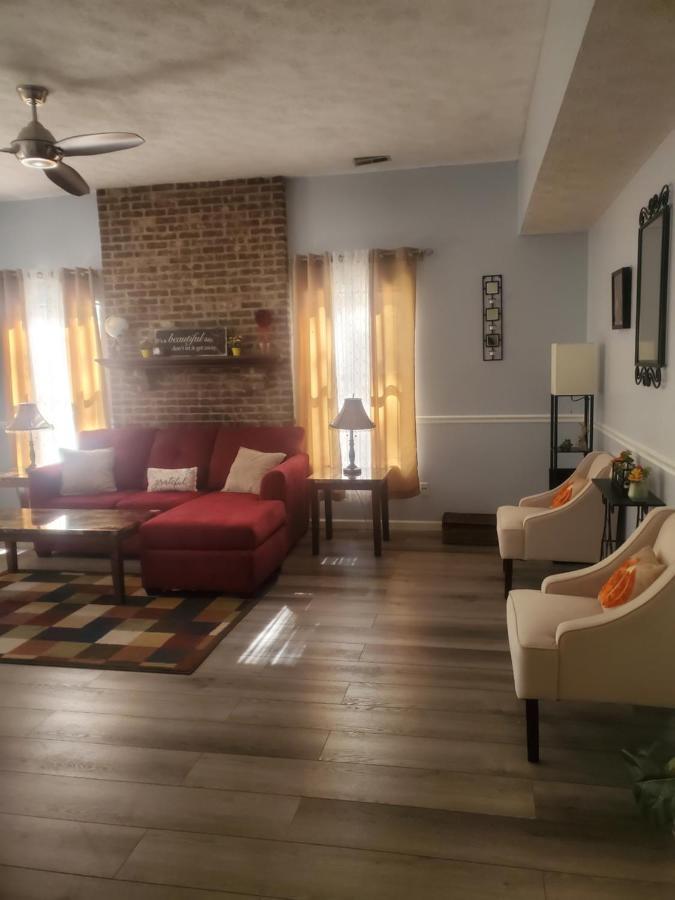 Cozy Indy Holiday home Indianapolis