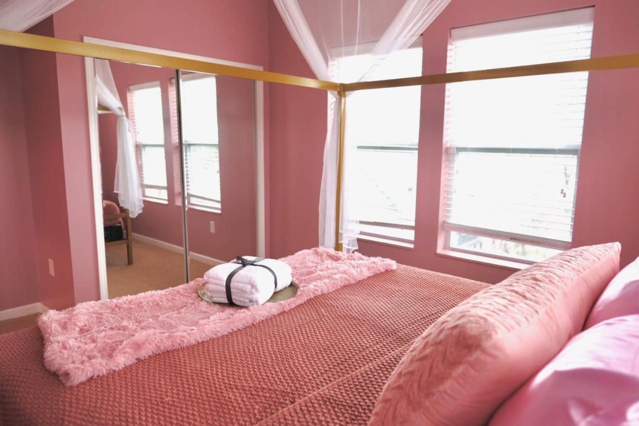 Barbie's Indy Dreamhouse Apartment