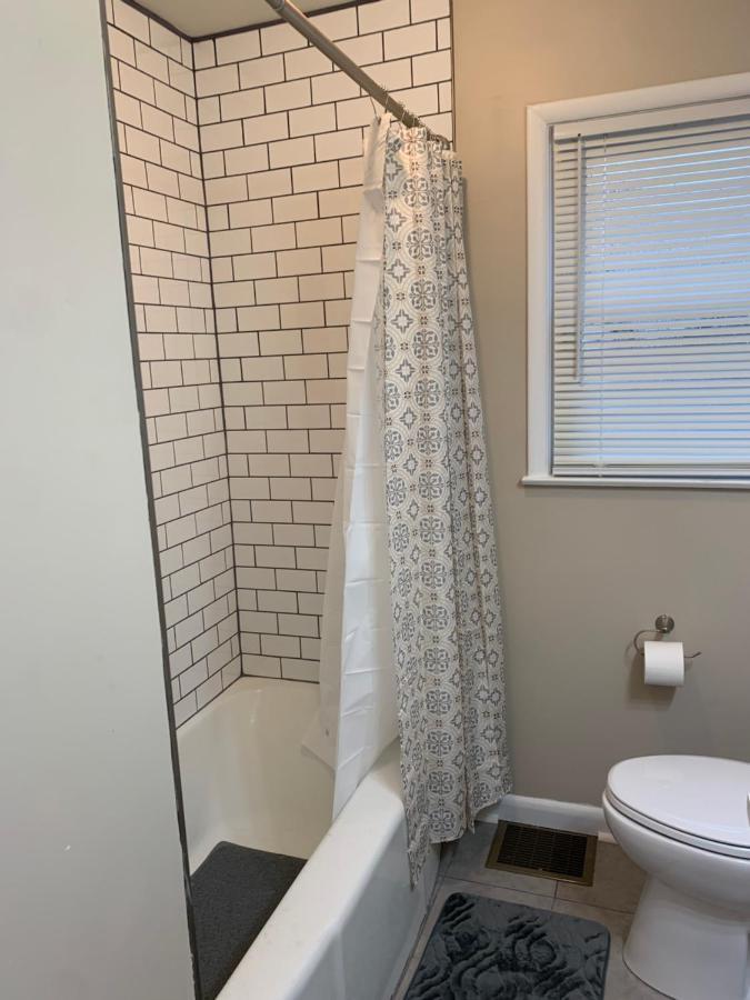Cozy In Great Location Holiday home Indianapolis
