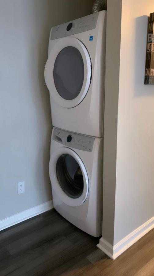 Comfy Castleton Apartment Indianapolis