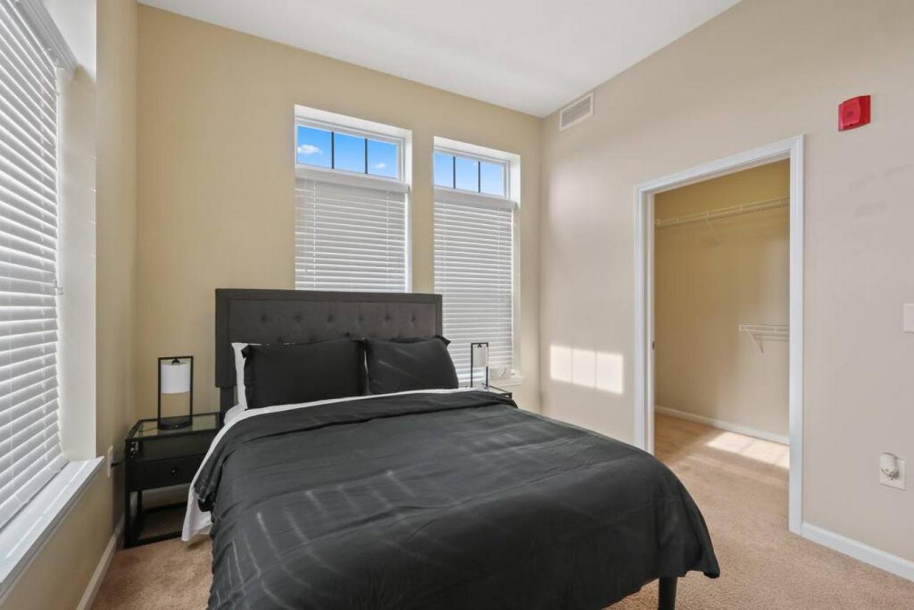 Apartment Private Bed Downtown Indy - Shared