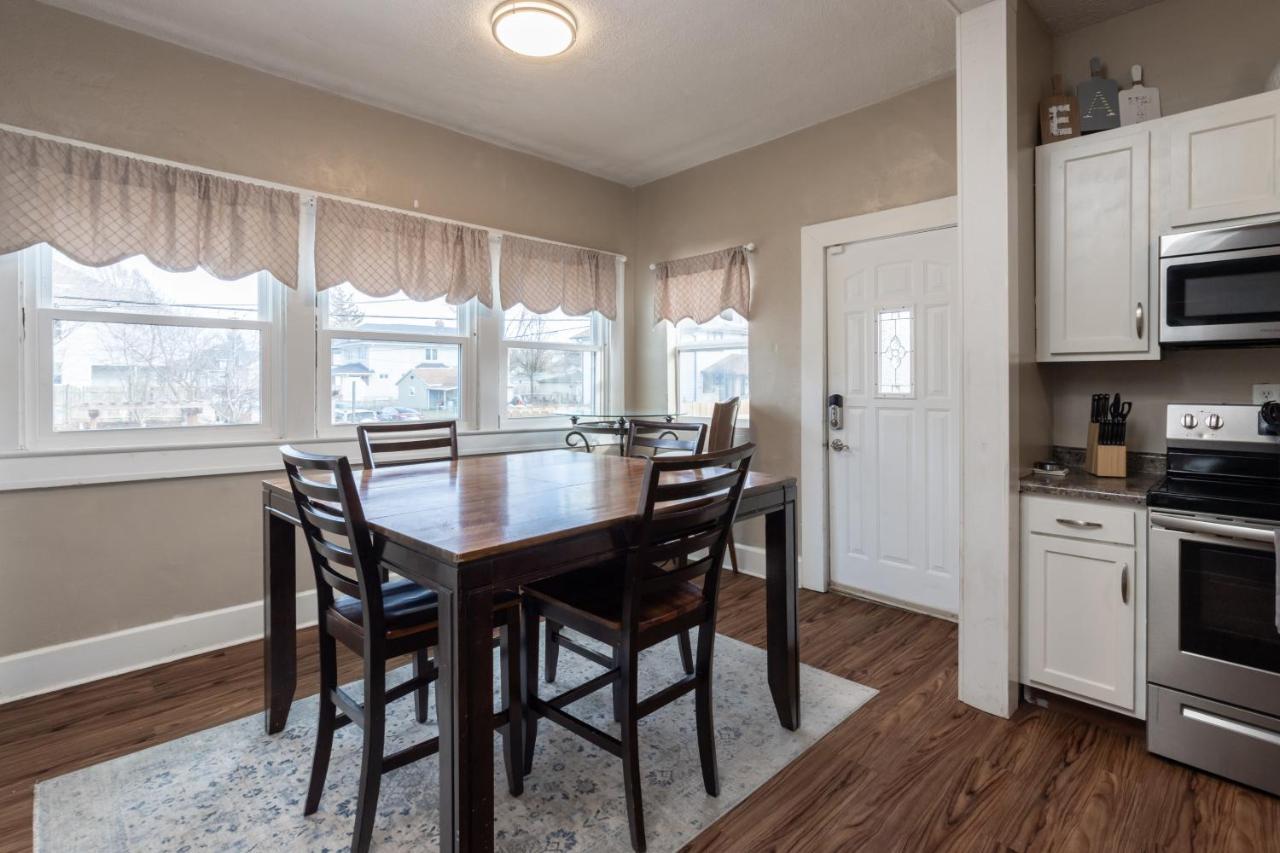5 Bedroom 3200 Square Foot House For Downtown Travelers Indianapolis