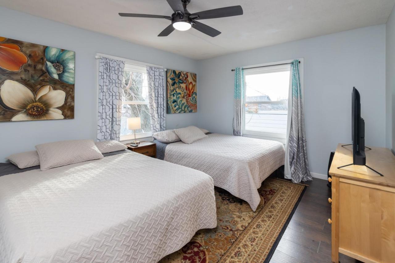Villa 5 Bedroom 3200 Square Foot House For Downtown Travelers