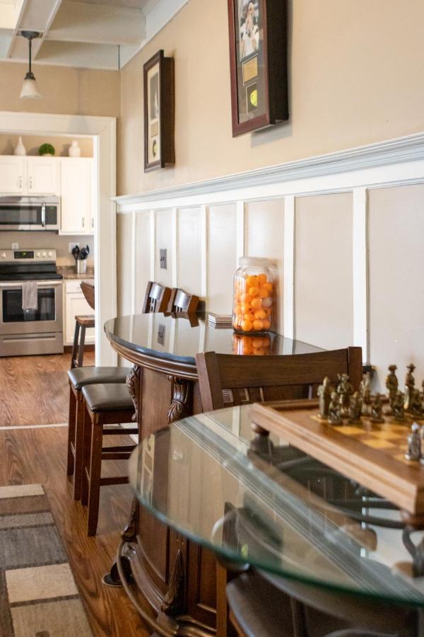 5 Bedroom 3200 Square Foot House For Downtown Travelers Villa