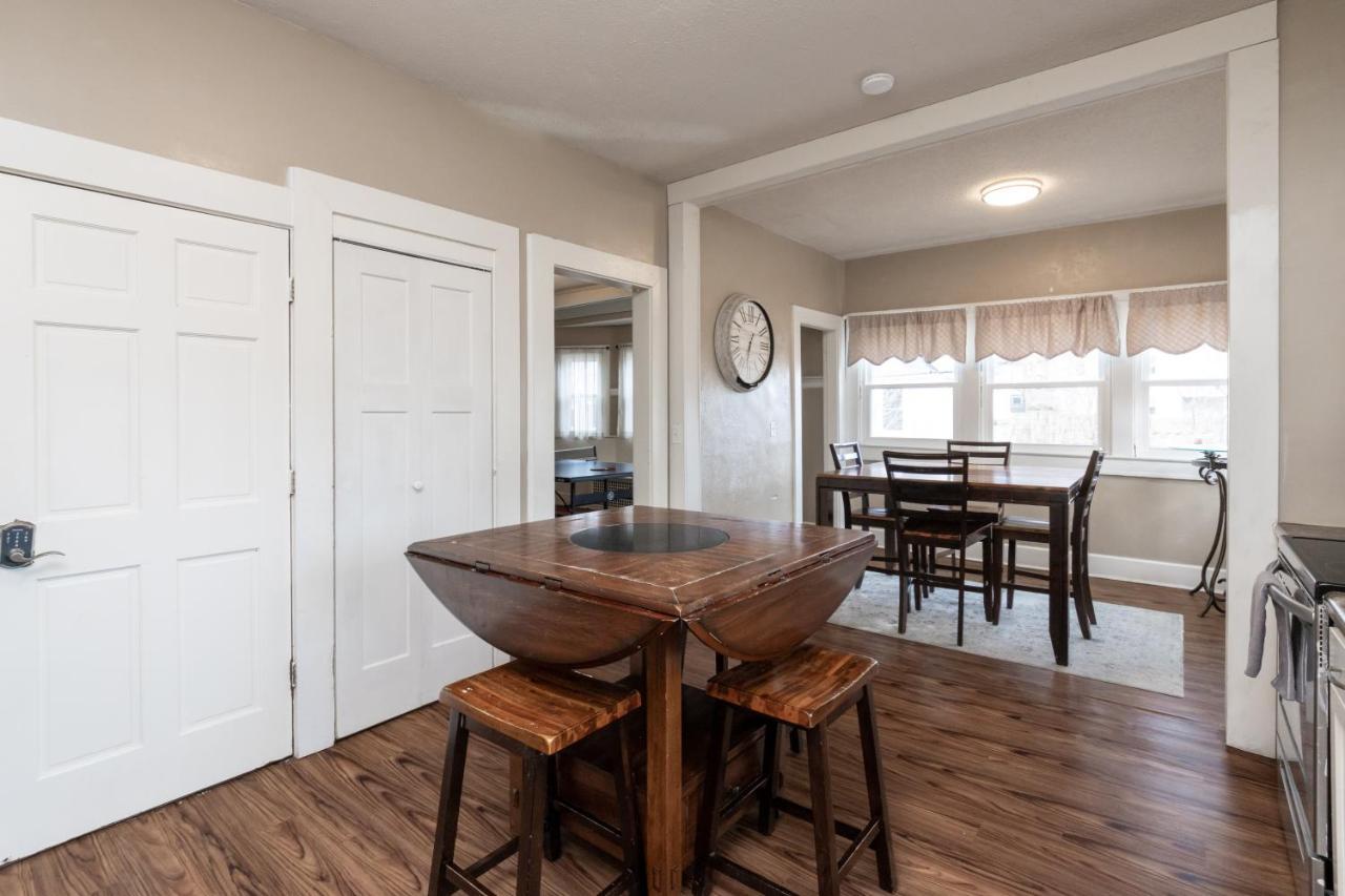 Villa 5 Bedroom 3200 Square Foot House For Downtown Travelers *