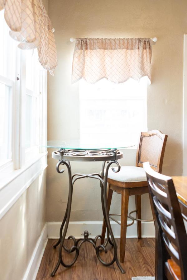 Villa 5 Bedroom 3200 Square Foot House For Downtown Travelers Indianapolis