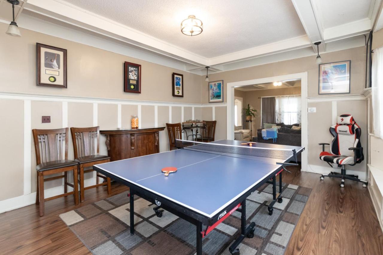 Villa 5 Bedroom 3200 Square Foot House For Downtown Travelers