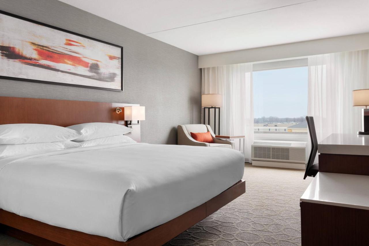 Hotel Delta By Marriott Airport Indianapolis