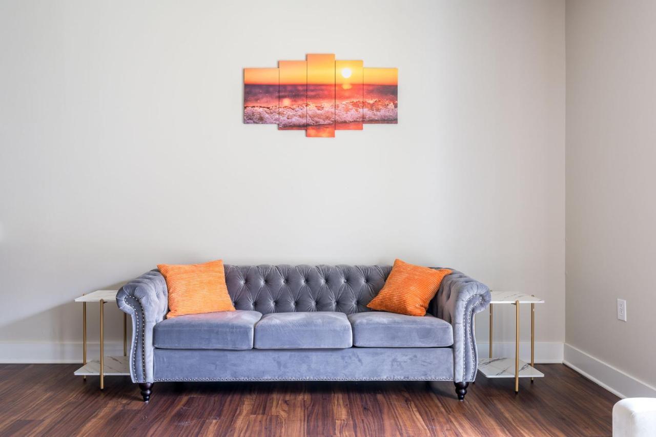 Stylish 1br In At The Crossing *