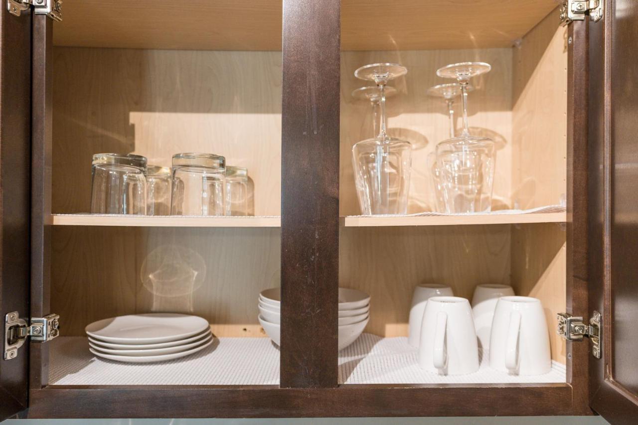 Stylish 1br In At The Crossing Apartment