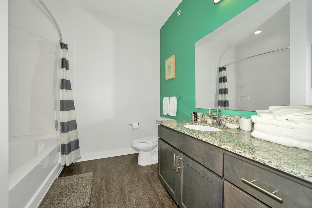 Apartment Flr Large Pool Gym Free Parking Indianapolis