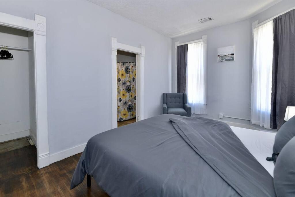 Fountain Square Location Downtown Indy Near Conventions Holiday home *
