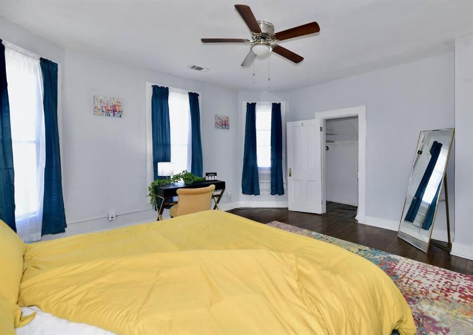 Holiday home Fountain Square Location Downtown Indy Near Conventions Indianapolis