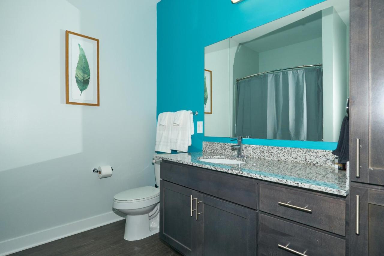Modern Dwntwn 1 Bdrm Pool Gym Free Parking Indianapolis