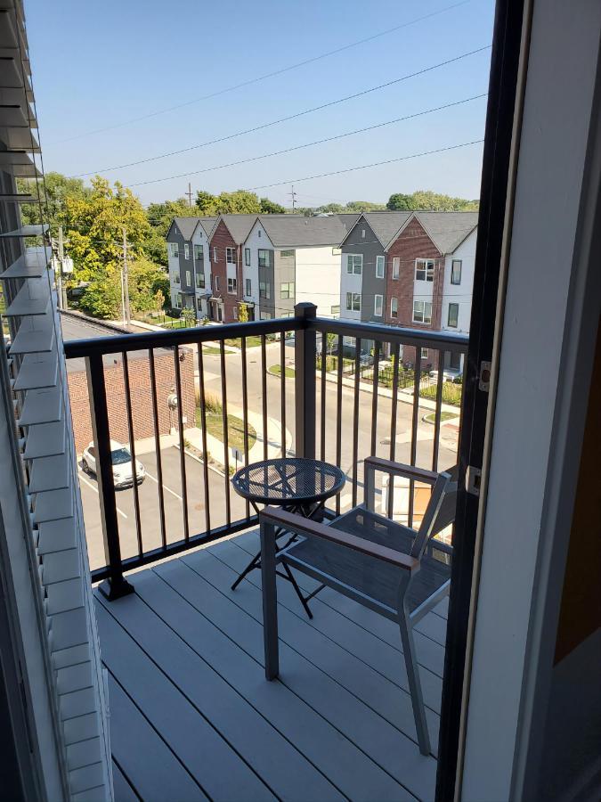 Apartment Flr Large Pool Gym Free Parking *