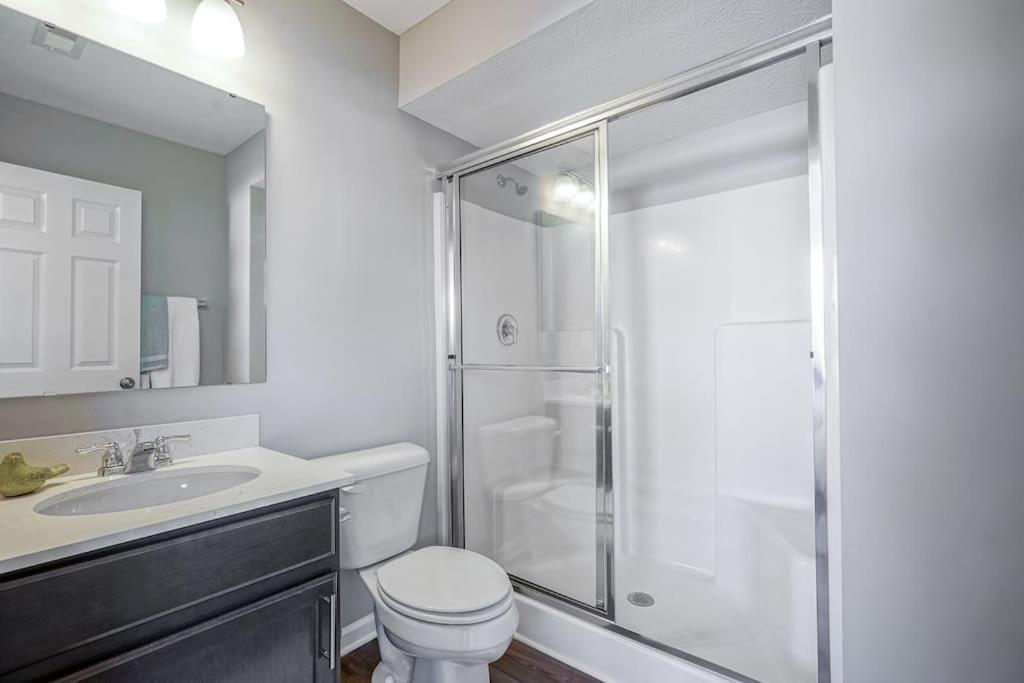 Luxury Blue Minutes From Everything Indy Indianapolis