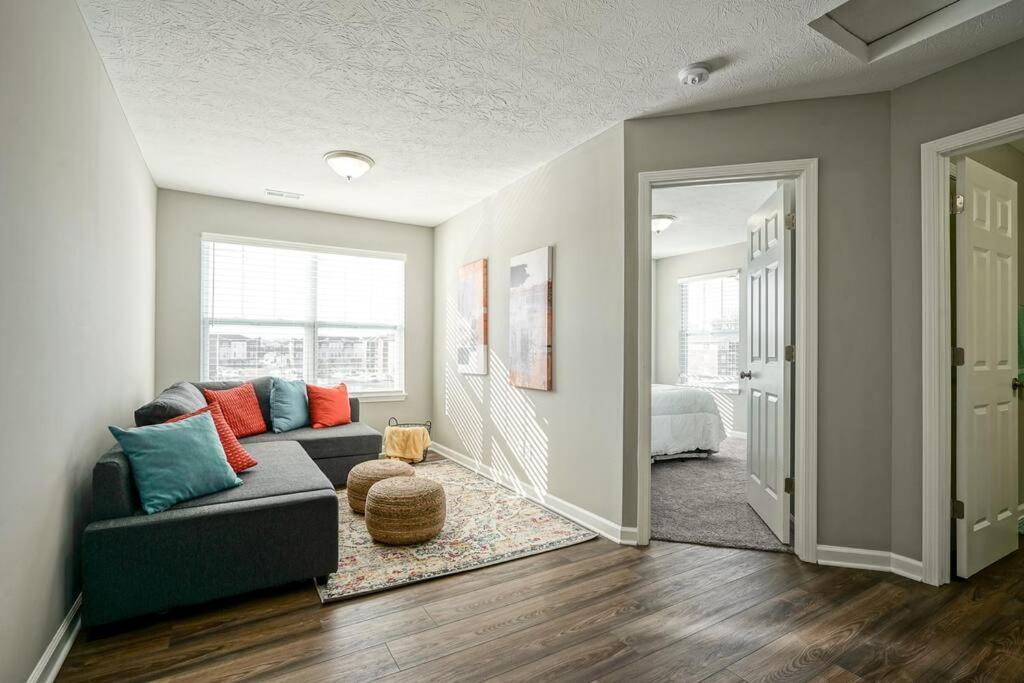 Luxury Blue Minutes From Everything Indy Indianapolis
