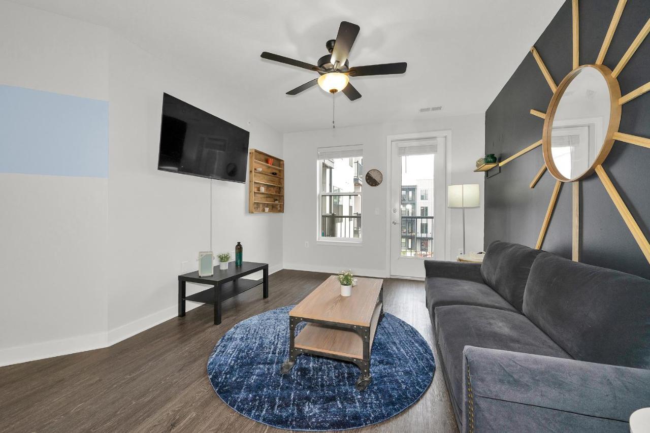 Apartment Contemporary 1 Bdrm With Pool Parking Gym *