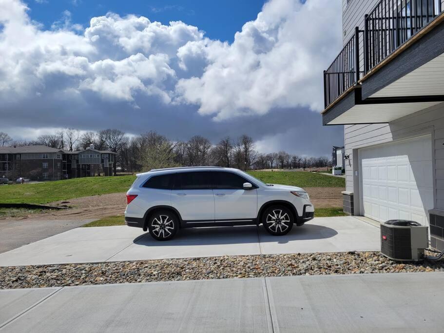 Luxury Blue Minutes From Everything Indy Apartment Indianapolis