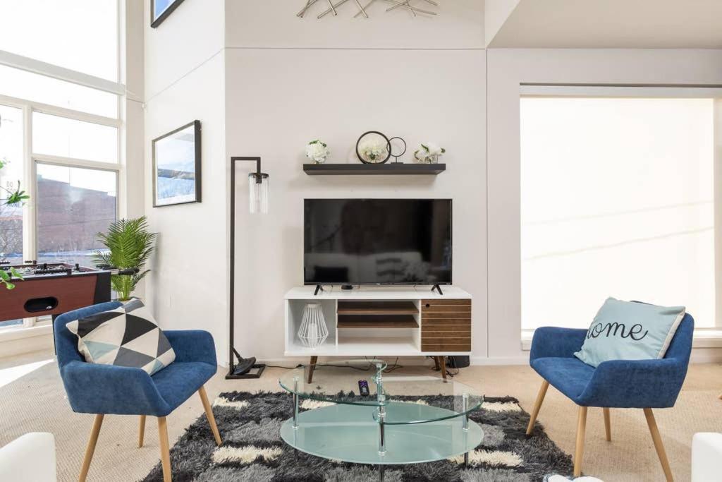 Two Modern Penthouses On Mass By Cozysuites Indianapolis