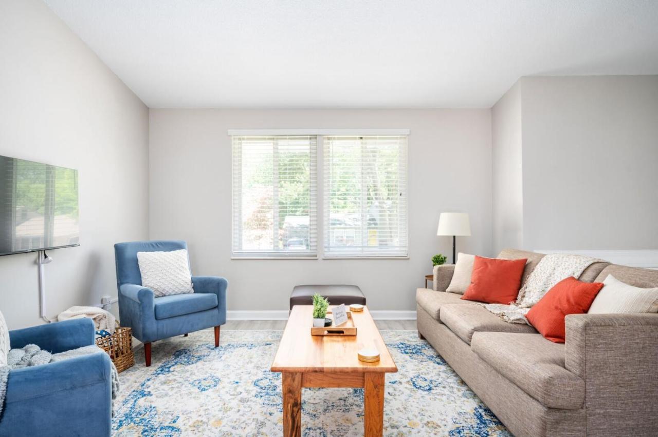 Westside Splendor- 10 Mins To Speedway- Firepit Holiday home