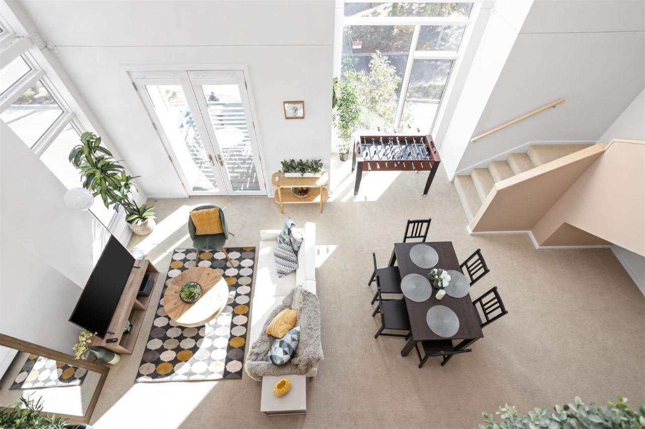 Two Modern Penthouses On Mass By Cozysuites Holiday home Indianapolis