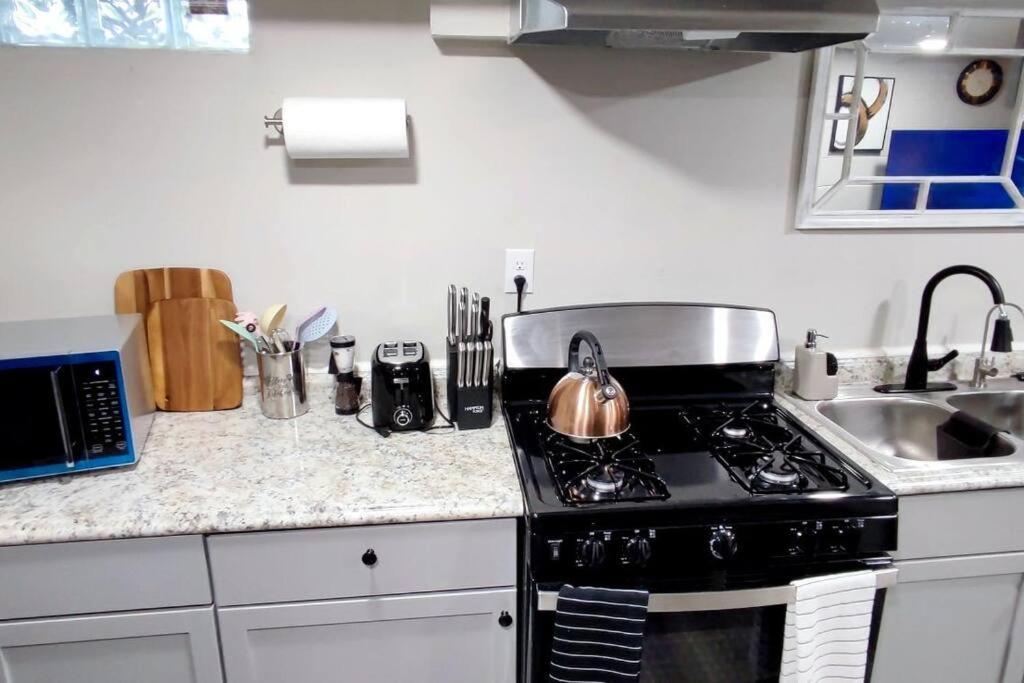 Apartment Spacious Close To Downtown Indy/ King Bed Indianapolis