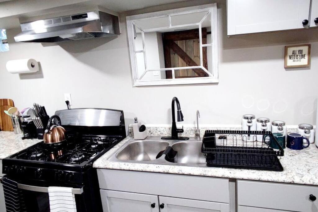 Spacious Close To Downtown Indy/ King Bed *