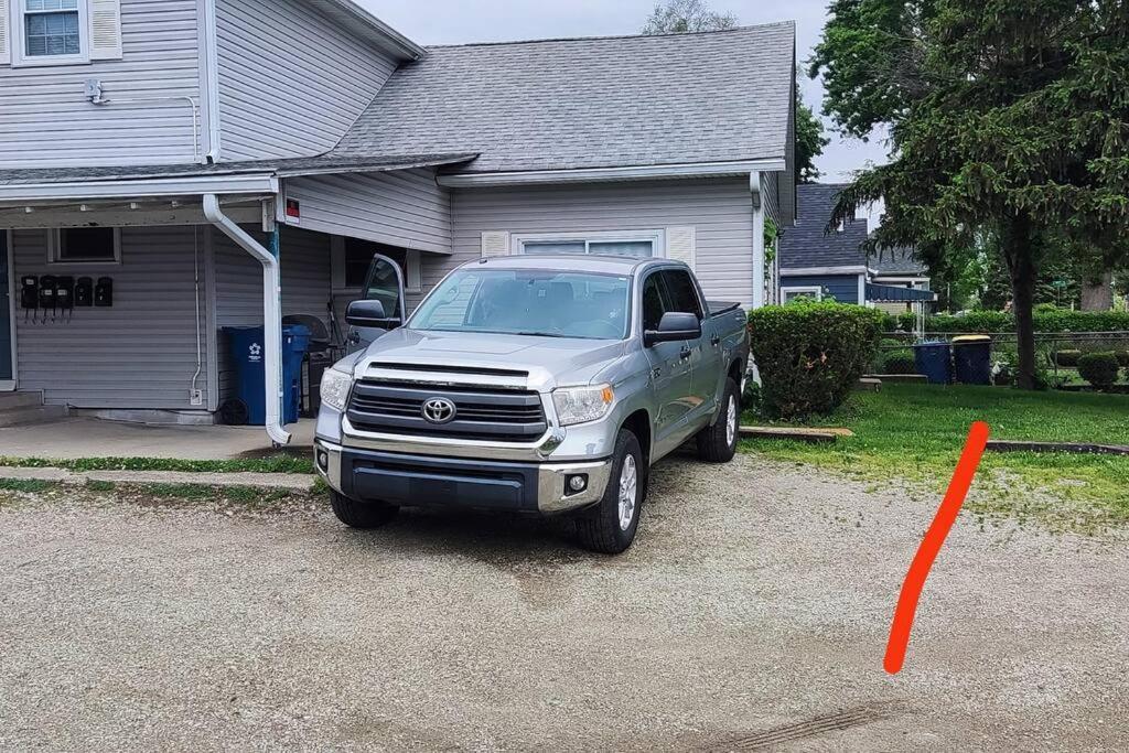 Apartment Spacious Close To Downtown Indy/ King Bed