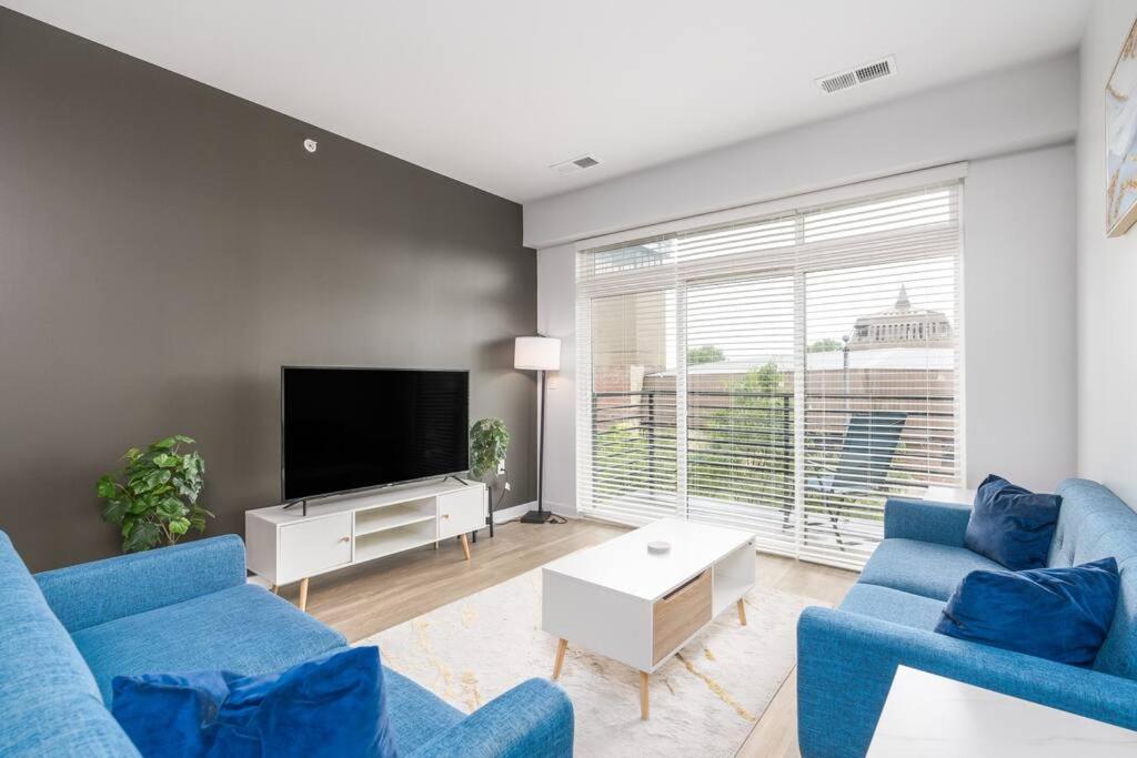Stylish 2br Fountain Square Apartment *