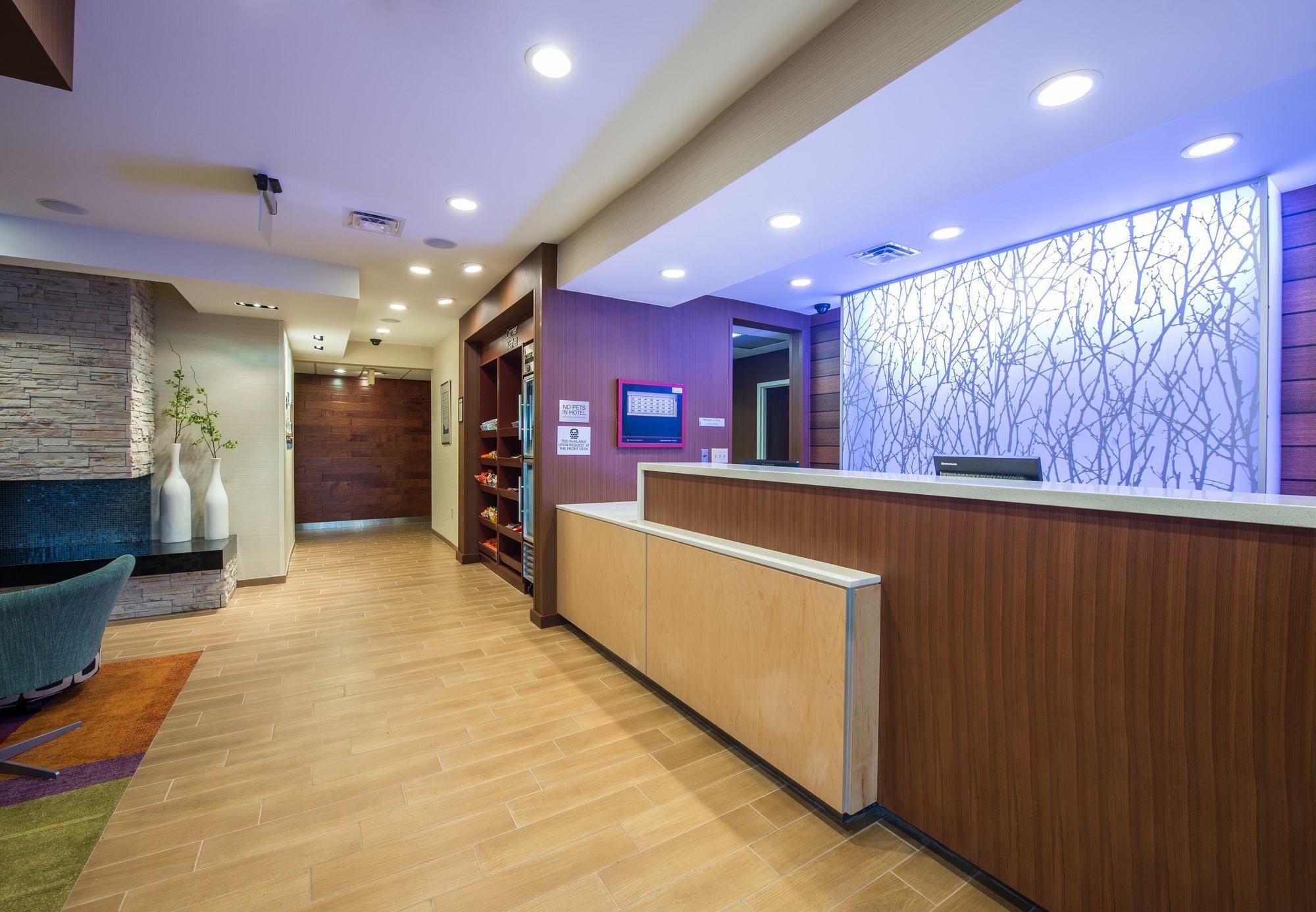 Hotel Fairfield & Northwest Indianapolis