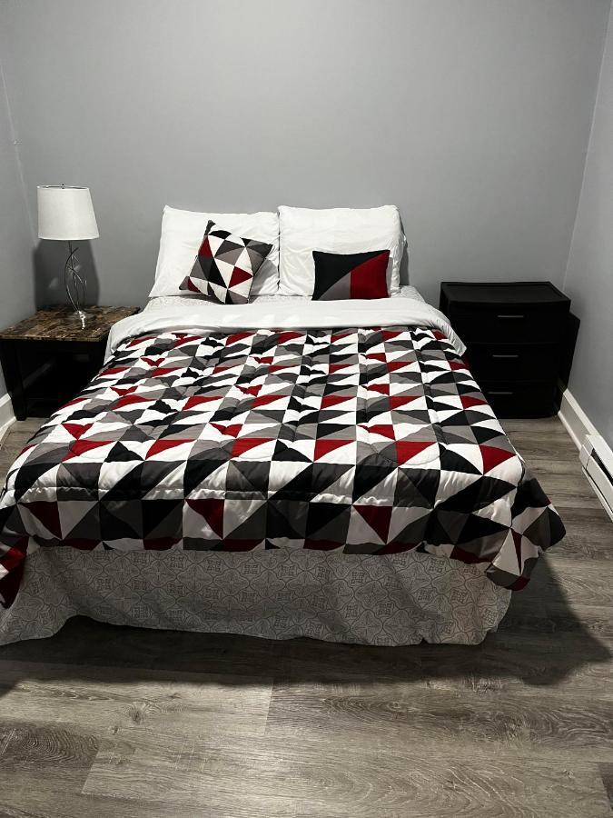 Apartment Minutes To Downtown! Long-stays & Pets Welcome! Indianapolis