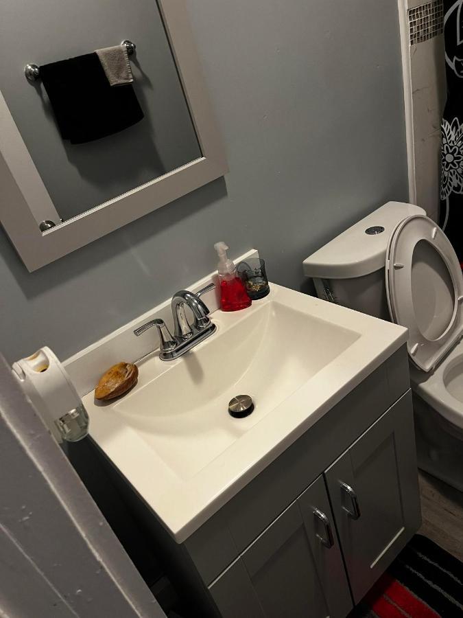 Minutes To Downtown! Long-stays & Pets Welcome! *
