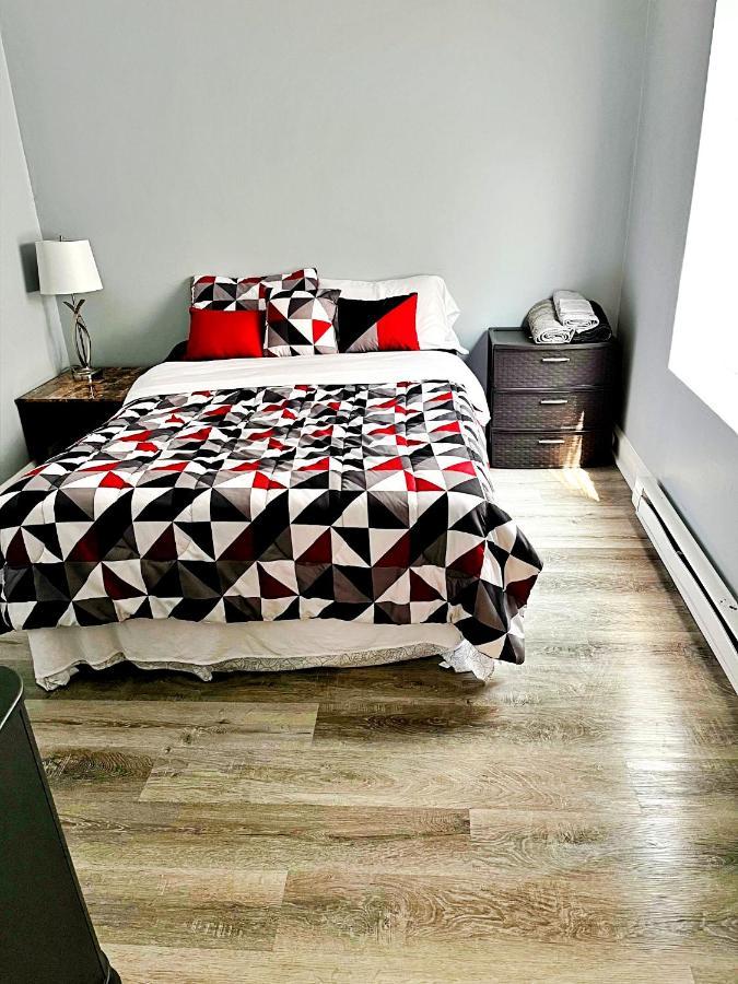 Minutes To Downtown! Long-stays & Pets Welcome! Indianapolis