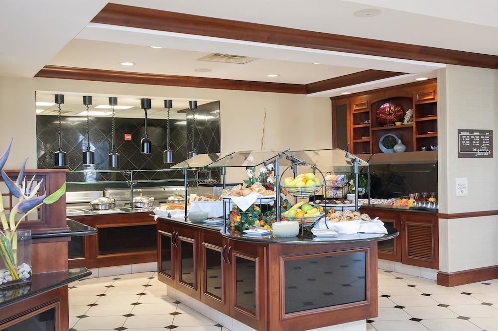 Hilton Garden South/greenwood Hotel 3*
