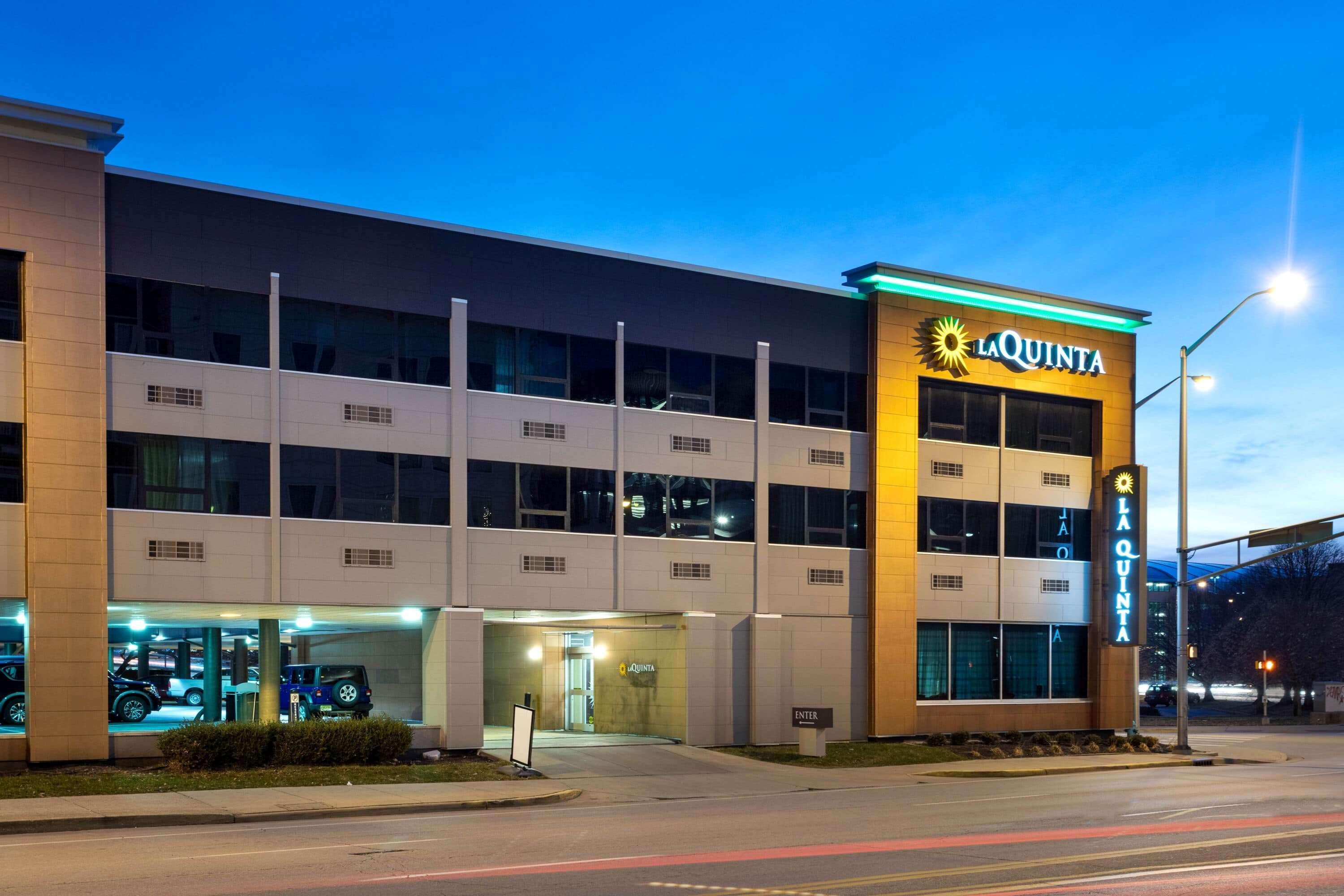La Quinta & By Wyndham Downtown