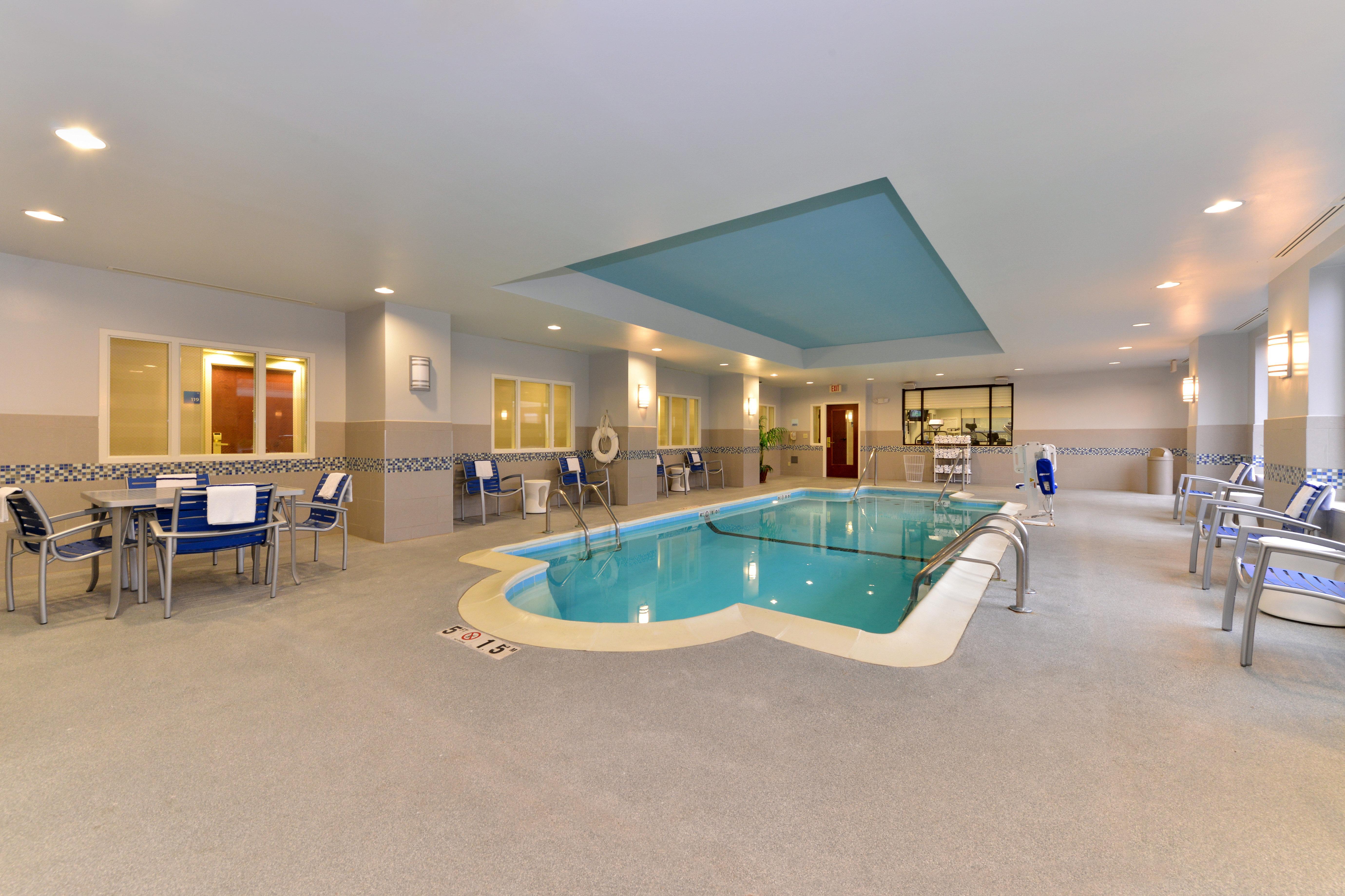 Express & Dtn-conv Ctr By Ihg 2*