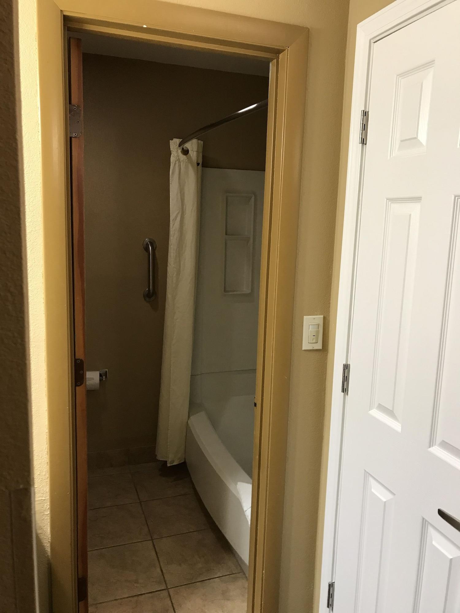 Country & By Radisson, East, In Hotel Indianapolis