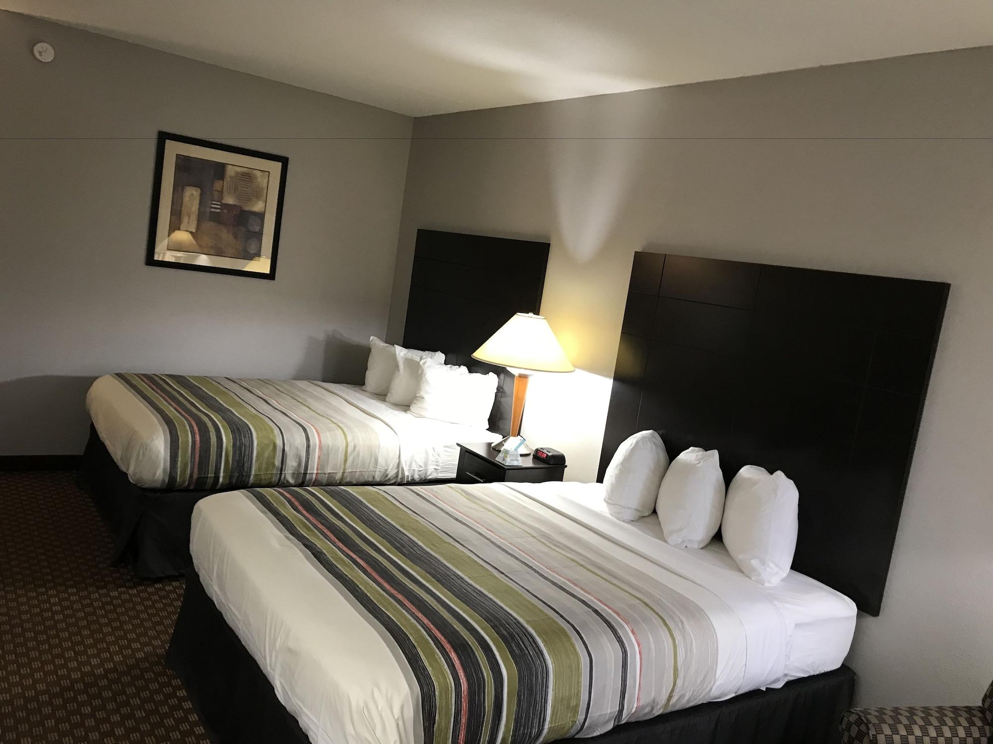 Country & By Radisson, East, In Hotel Indianapolis