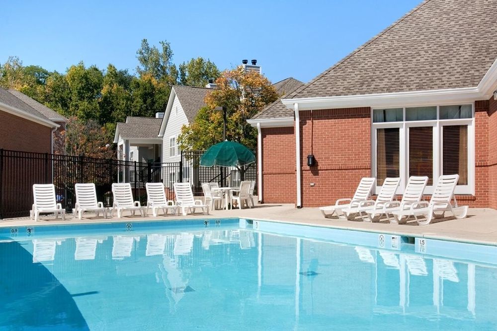 Hotel Homewood By Hilton At The Crossing
