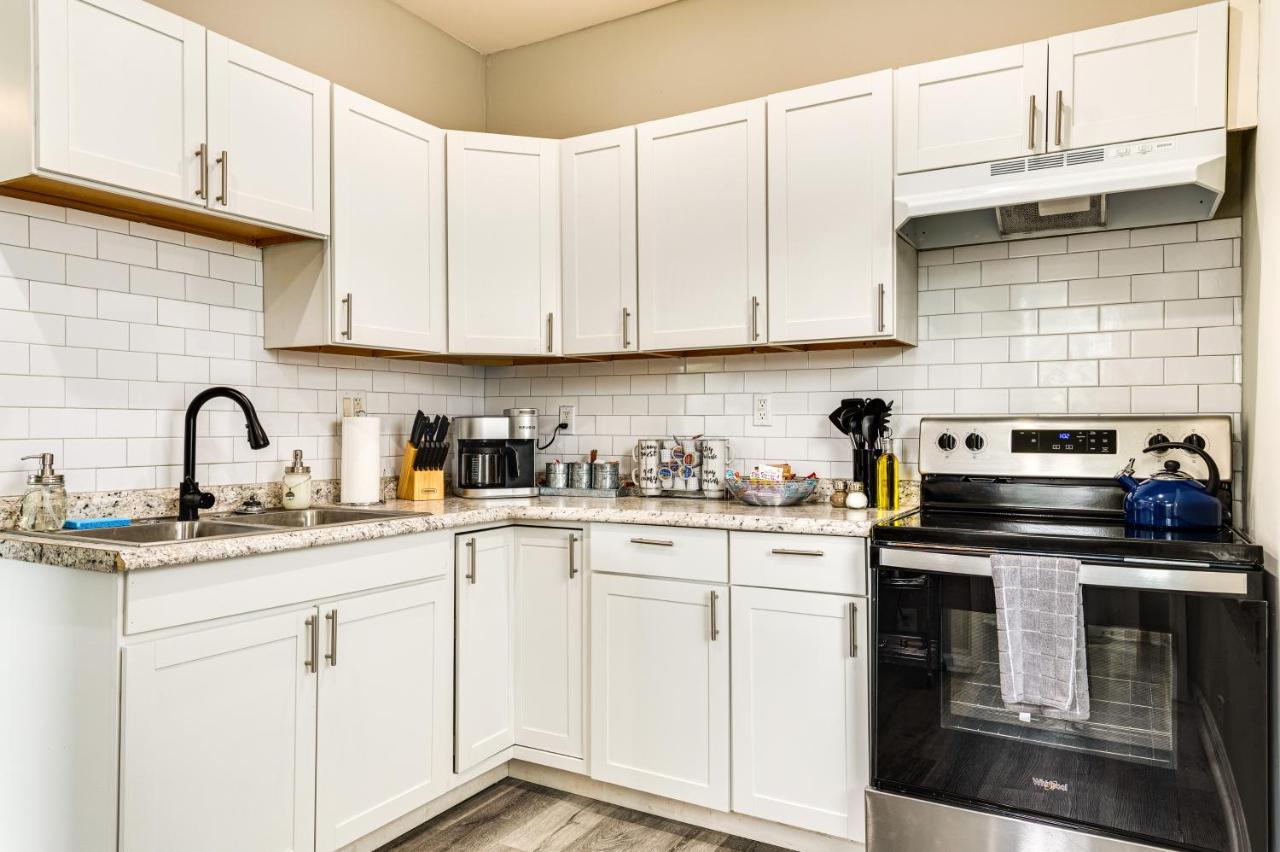 Vacation About 4 Mi To Downtown! Holiday home