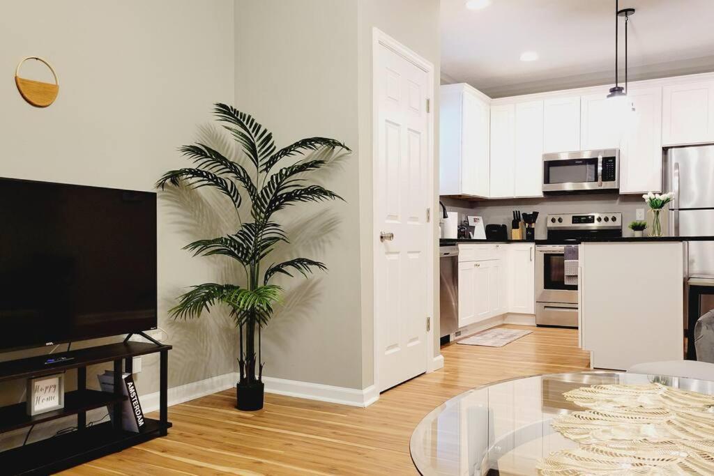 Holiday home 2 Bd 2 Bath - 5 Min To Downtown