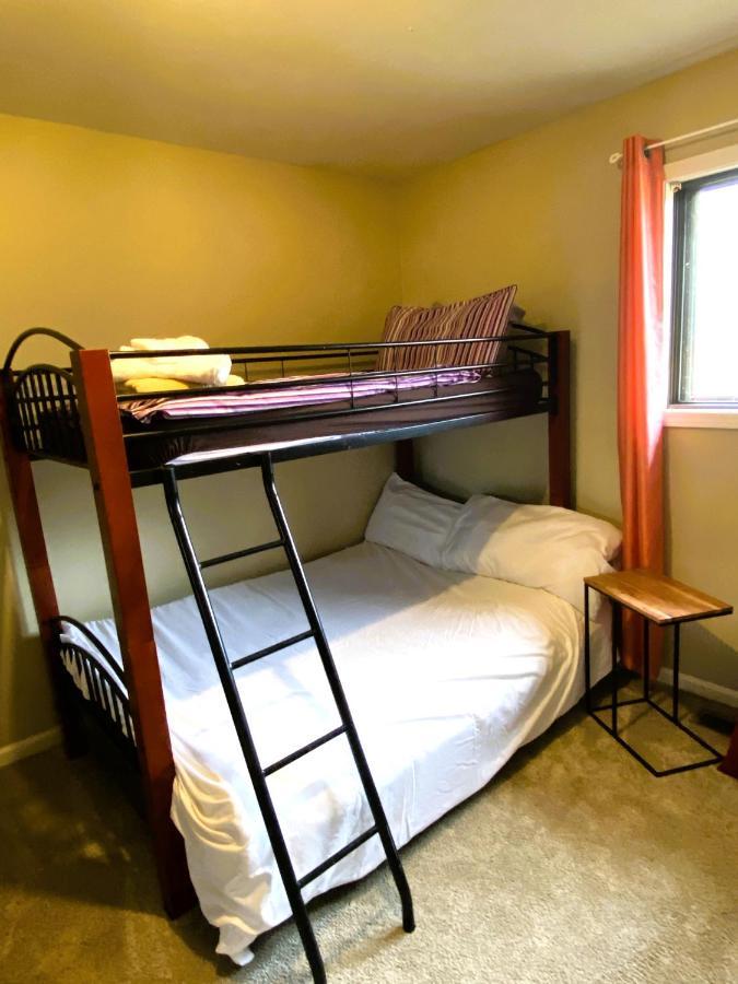 Spanish Style 3-bedroom With Hot Tub Holiday home Indianapolis